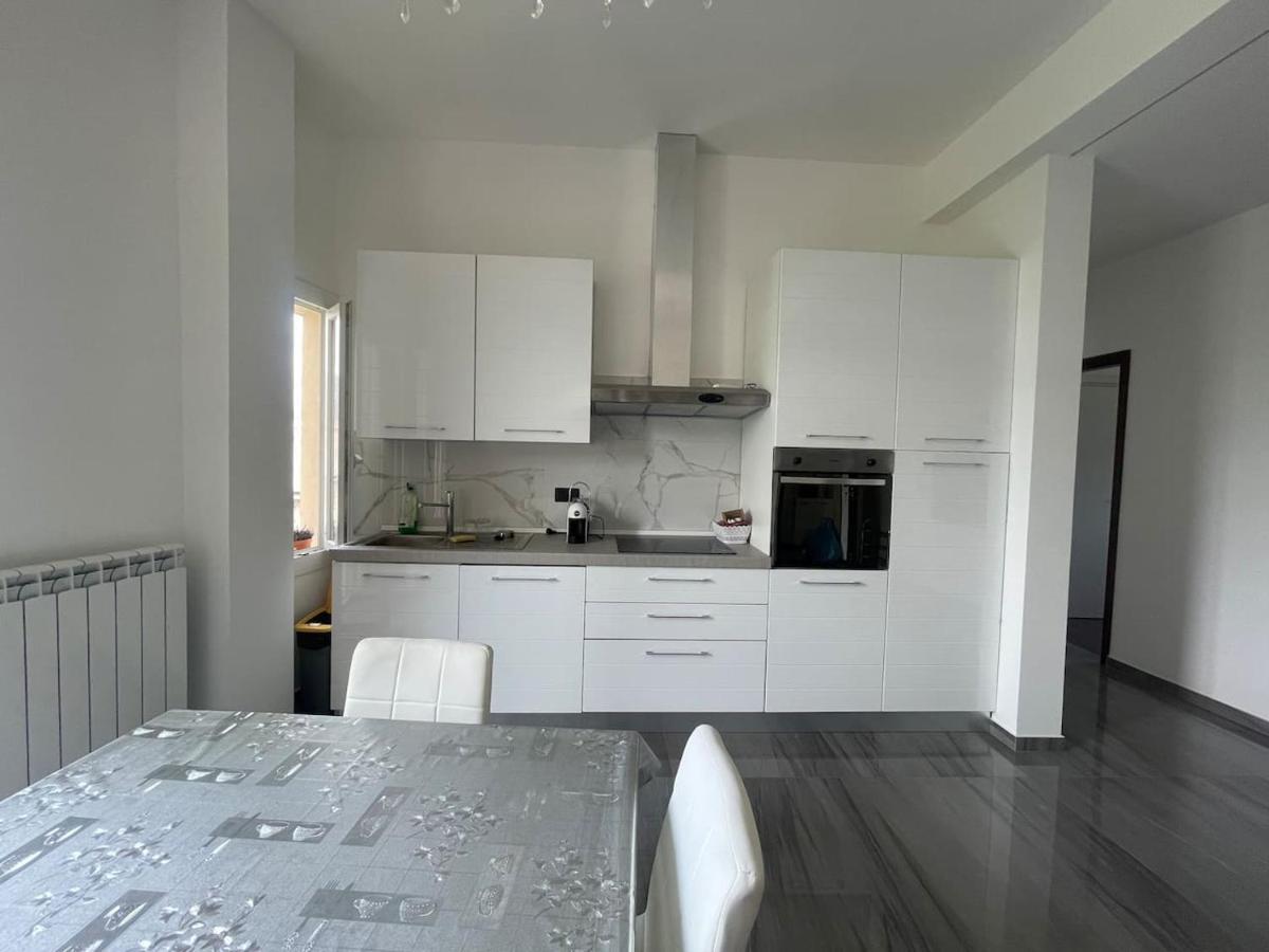 Ferienwohnung Autumn Vado Ligure Exterior foto